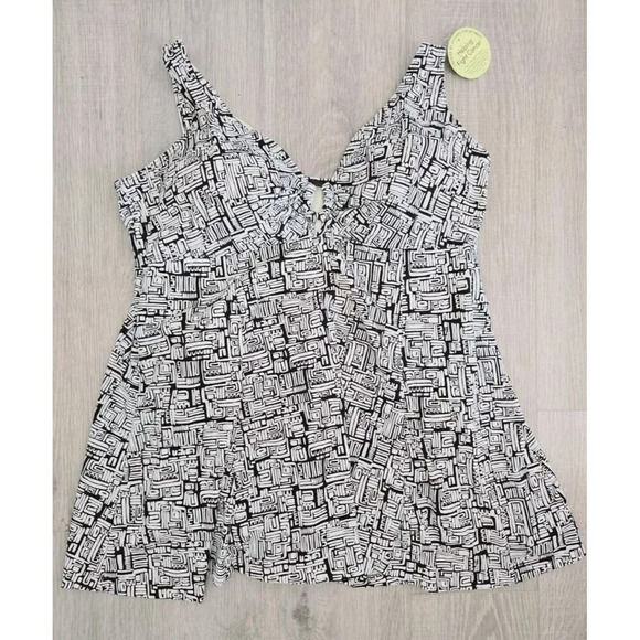 It Figures Slender Thighs Black White One Piece Swimsuit Wireless Dress 24W - Picture 1 of 7